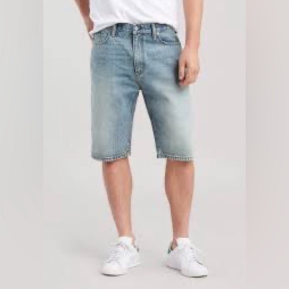Levi's 569 Loose Fit Straight Denim Jean Shorts Y2K Men’s
Size 38 - Picture 1 of 9